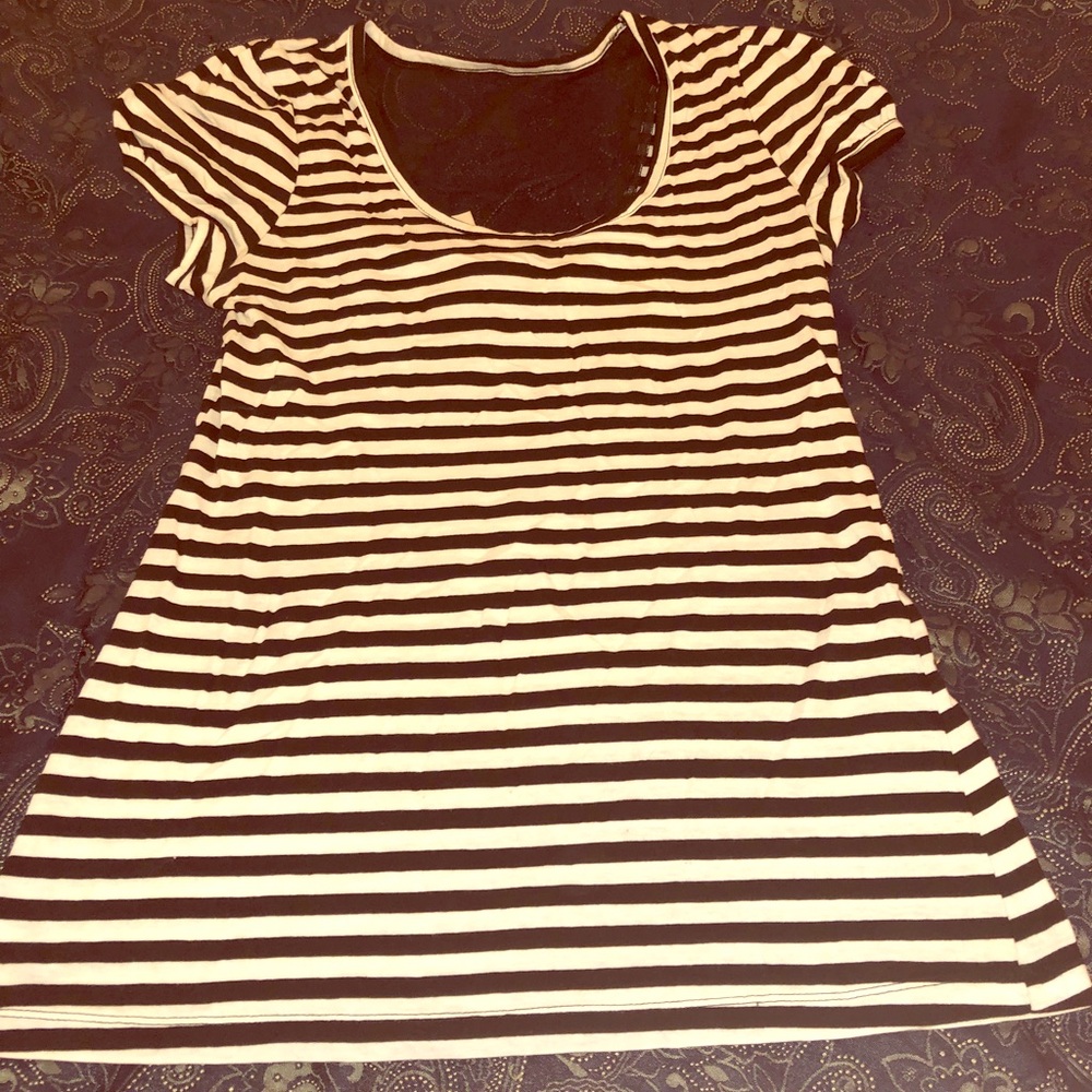 Black and White Striped Top Sz L